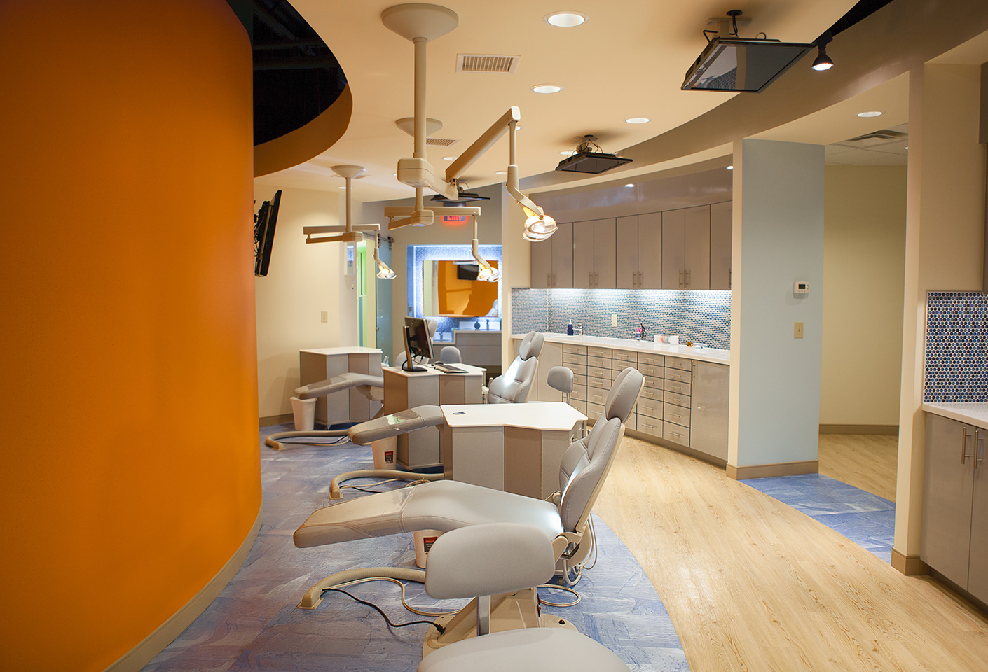 Dental Treatment Equipments